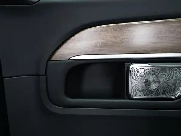 Mercedes-Benz V-Class 2022, фото 16