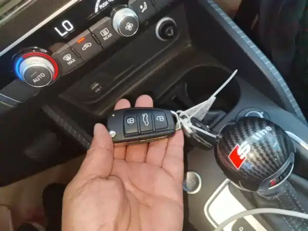 Audi Q2L 2022, фото 8