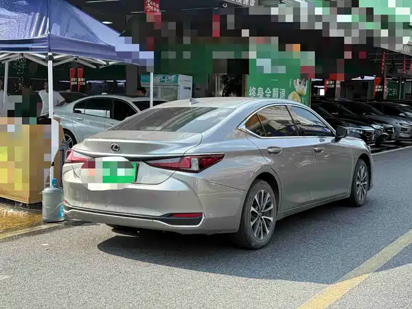 Lexus ES 2022, фото 5