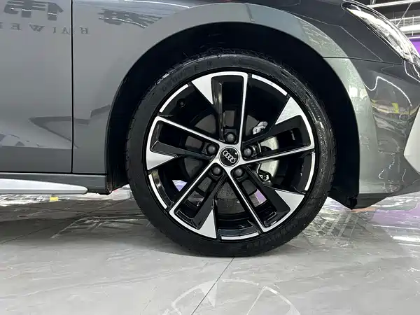 Audi A3 2023, фото 7