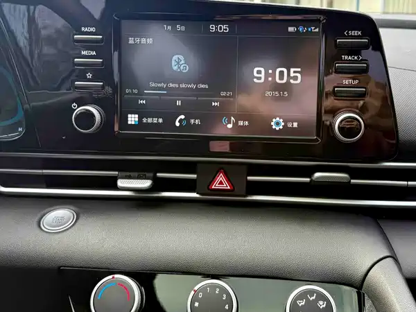 Hyundai Elantra 2023, фото 18