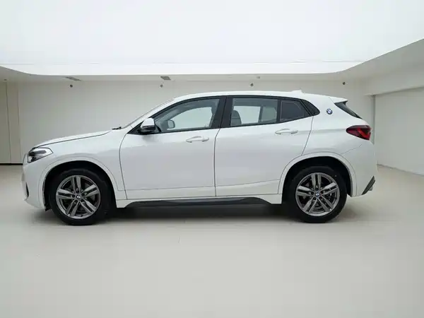 BMW X2 2021, фото 3