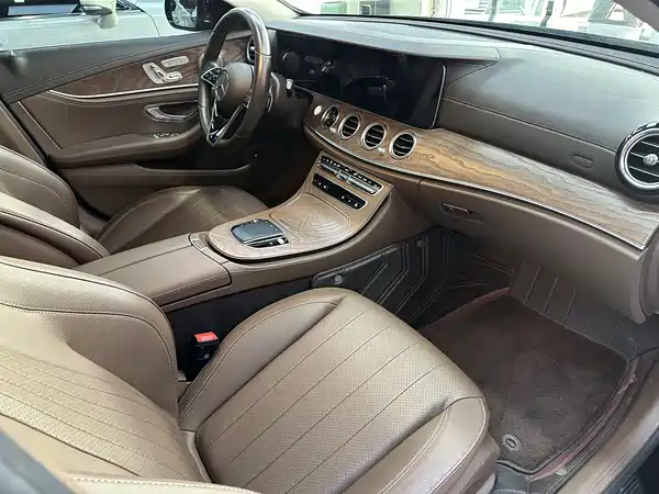 Mercedes-Benz E-Class 2023, фото 11