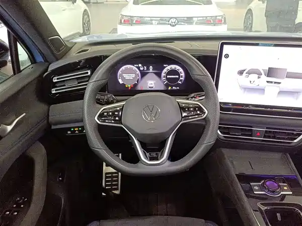 Volkswagen Tiguan L 2024, фото 10