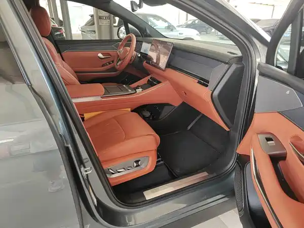 BYD Tang L 2025, фото 25