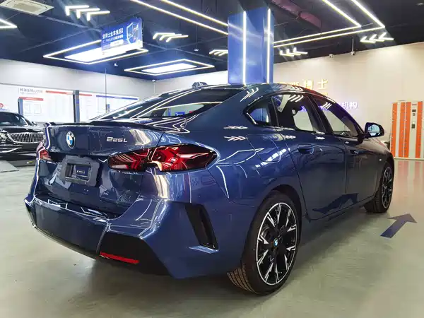 BMW 2 Series 2025, фото 6
