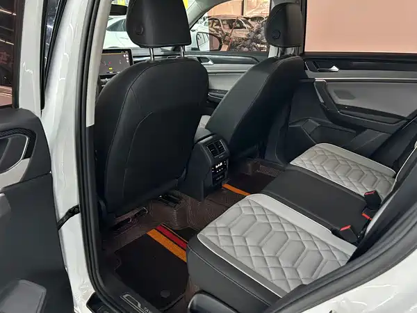 Volkswagen Tayron 2023, фото 4