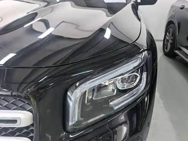 Mercedes-Benz GLB 2023, фото 2