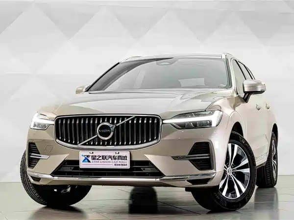 Volvo XC60 2023, фото 3
