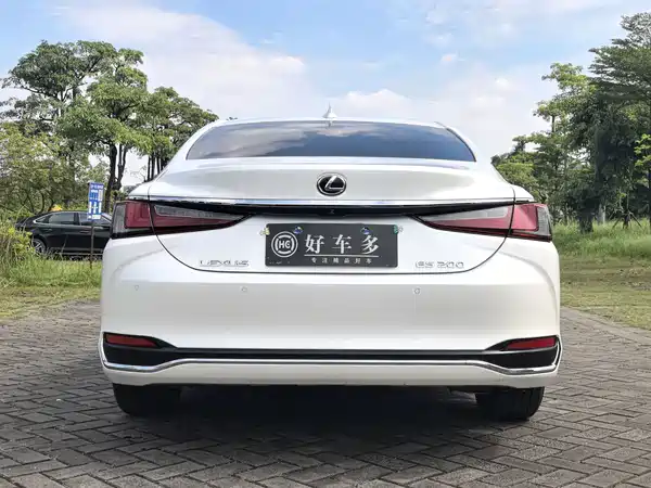 Lexus ES 2023, фото 7