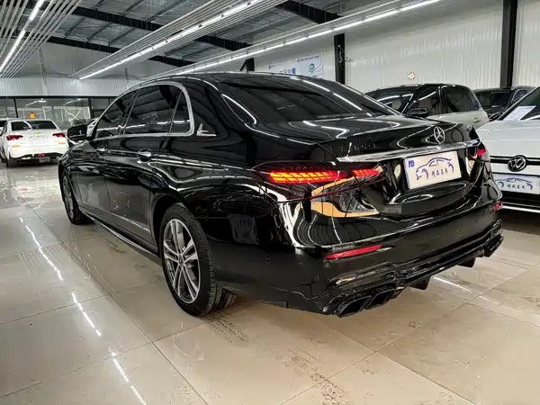 Mercedes-Benz E-Class 2022, фото 6