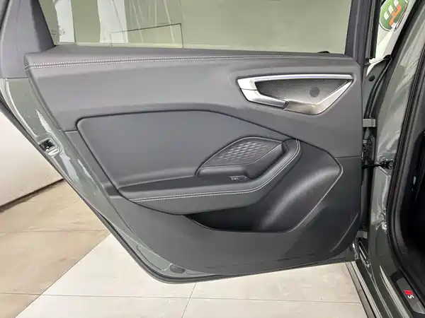 Audi A5L 2025, фото 22