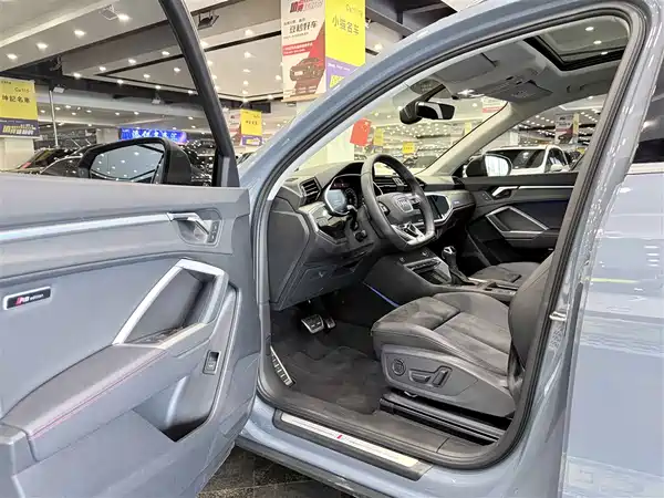Audi Q3 2022, фото 4