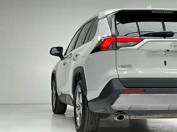 Toyota RAV4 2022, фото 15