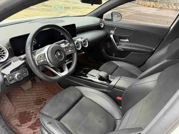 Mercedes-Benz A-Class 2023, фото 4