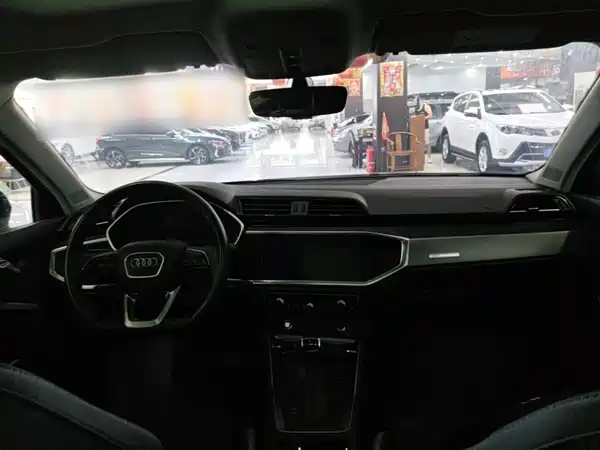 Audi Q3 2023, фото 9
