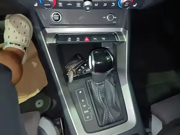 Audi Q3 2023, фото 13