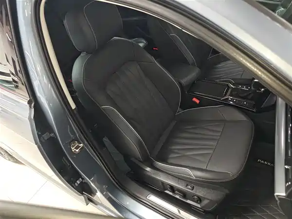 Volkswagen Passat 2022, фото 23