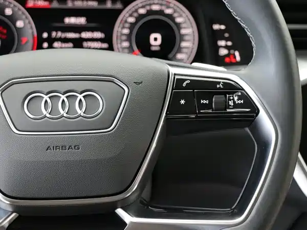 Audi A7L 2024, фото 17