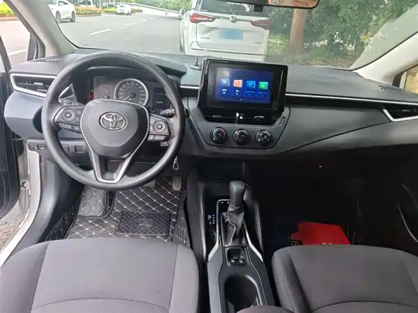 Toyota Corolla 2022, фото 5
