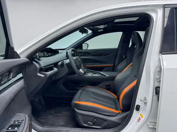 Changan UNI-V 2023, фото 4