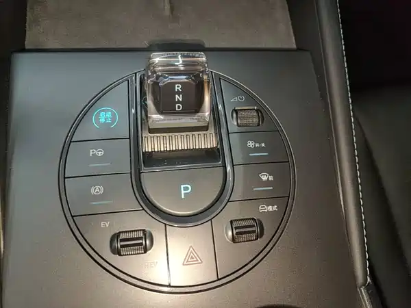 BYD Seal 06 DM-i 2025, фото 14