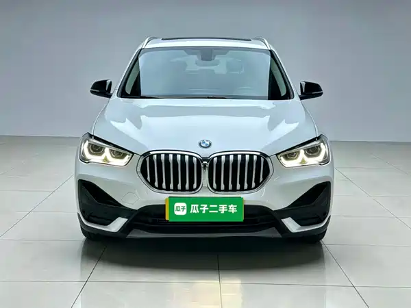 BMW X1 2022, фото 2