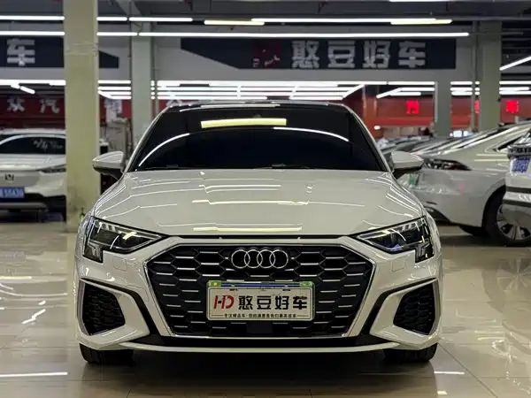 Audi A3 2022, фото 4