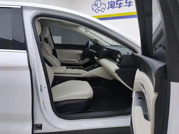 BYD Qin L 2024, фото 8