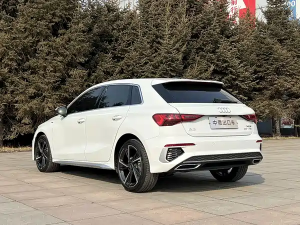 Audi A3 2023, фото 6