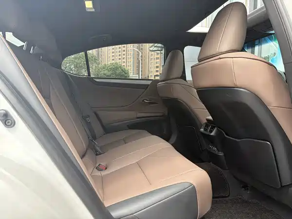 Lexus ES 2025, фото 20