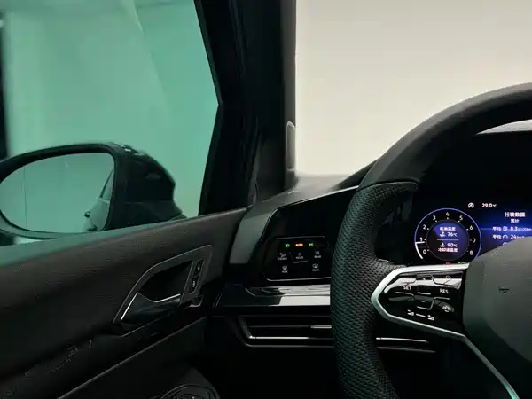 Volkswagen Golf 2023, фото 18