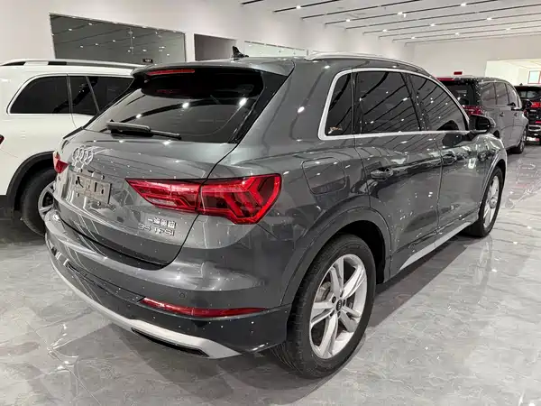 Audi Q3 2022, фото 6