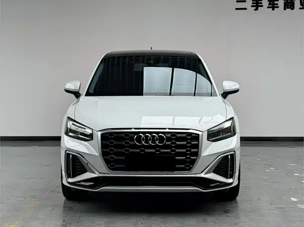 Audi Q2L 2022, фото 2