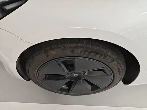 Tesla Model 3 2022, фото 22
