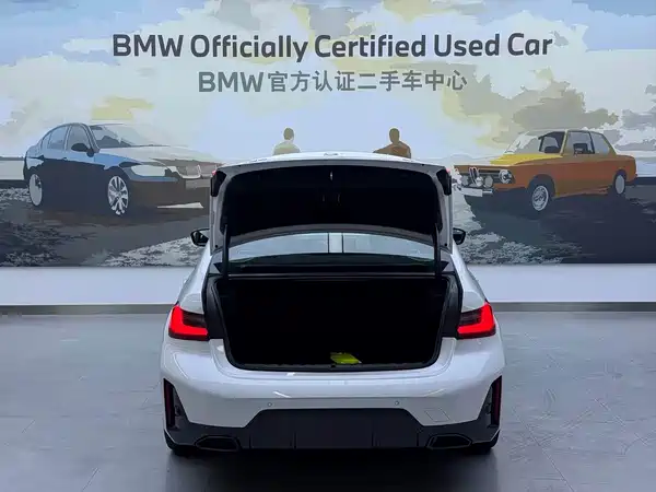 BMW 3 Series 2023, фото 8