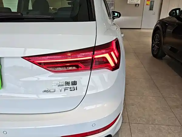 Audi Q3 2024, фото 7