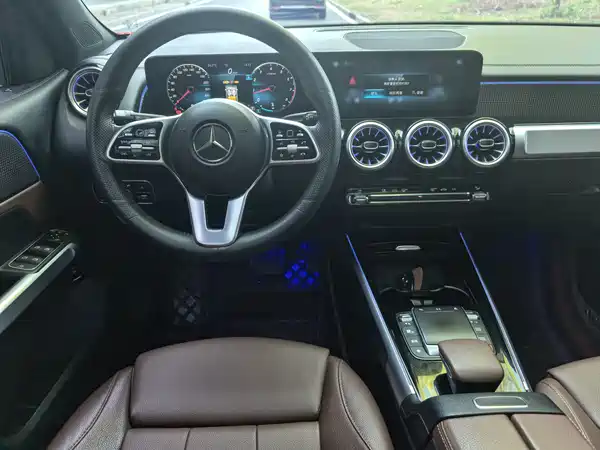 Mercedes-Benz GLB 2021, фото 13