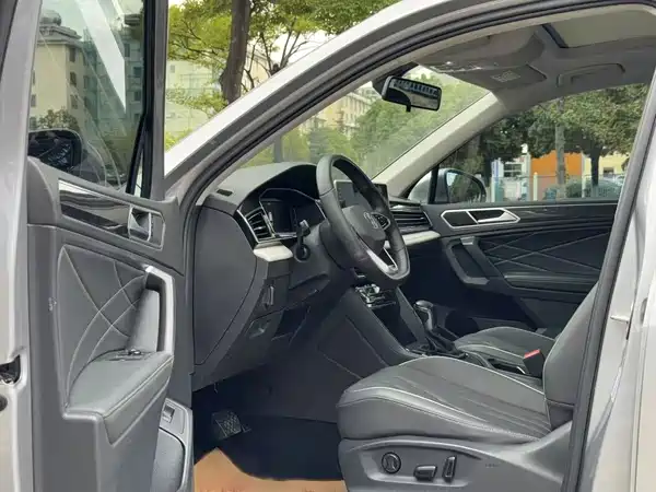 Volkswagen Tiguan L 2022, фото 10