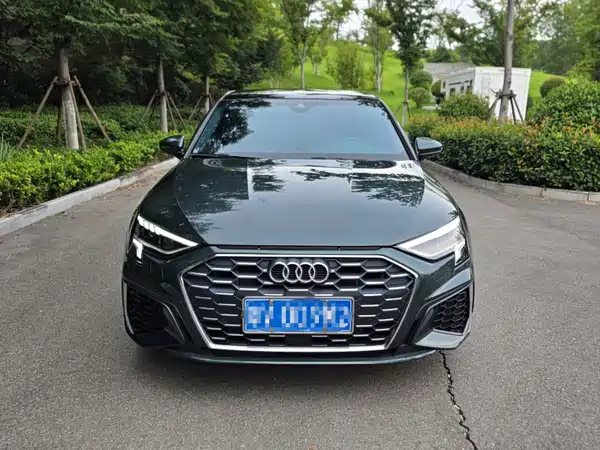 Audi A3 2023, фото 2