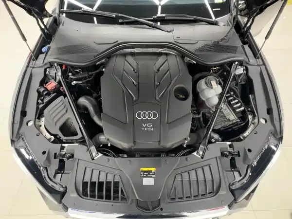 Audi A8 2023, фото 24