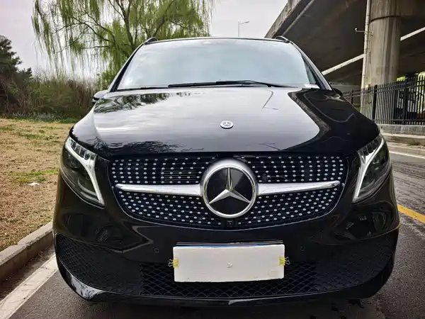 Mercedes-Benz V-Class 2022, фото 3