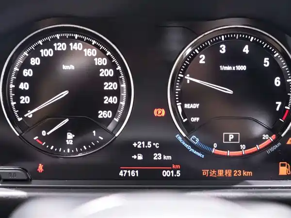 BMW 1 Series 2022, фото 27