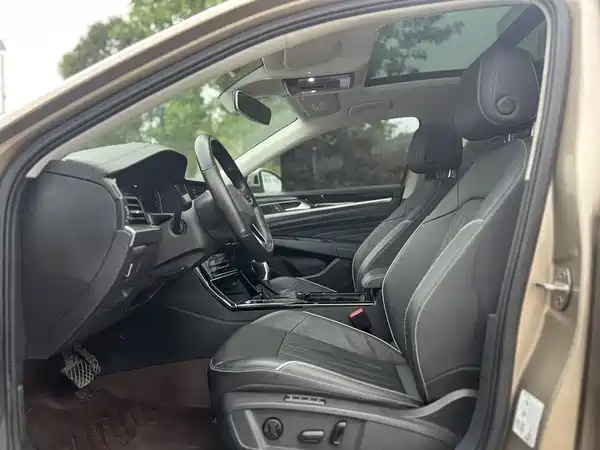 Volkswagen Passat 2022, фото 5