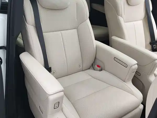 Li Auto MEGA 2025, фото 22