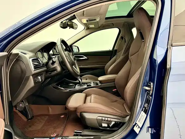 BMW 1 Series 2023, фото 14