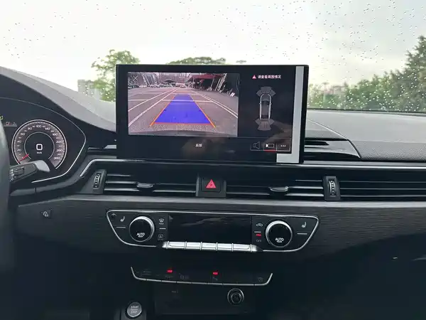 Audi A4L 2023, фото 9