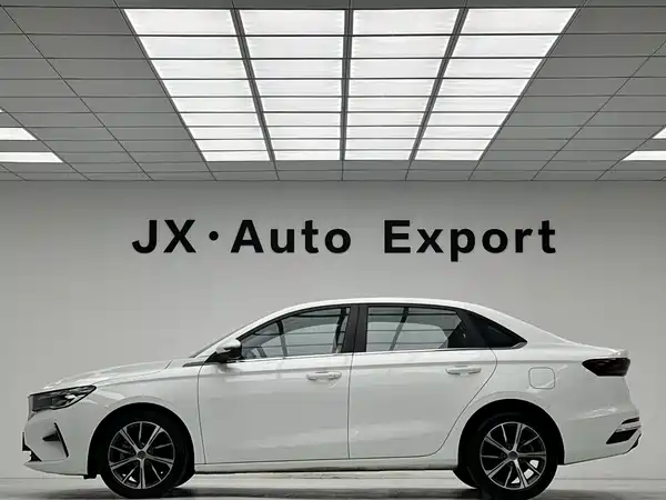 Geely Emgrand 2022, фото 11