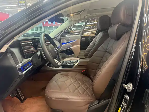 BMW i7 2023, фото 6