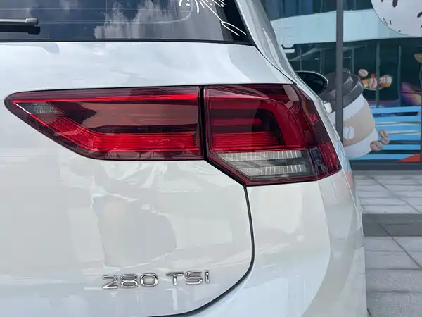 Volkswagen Golf 2023, фото 11